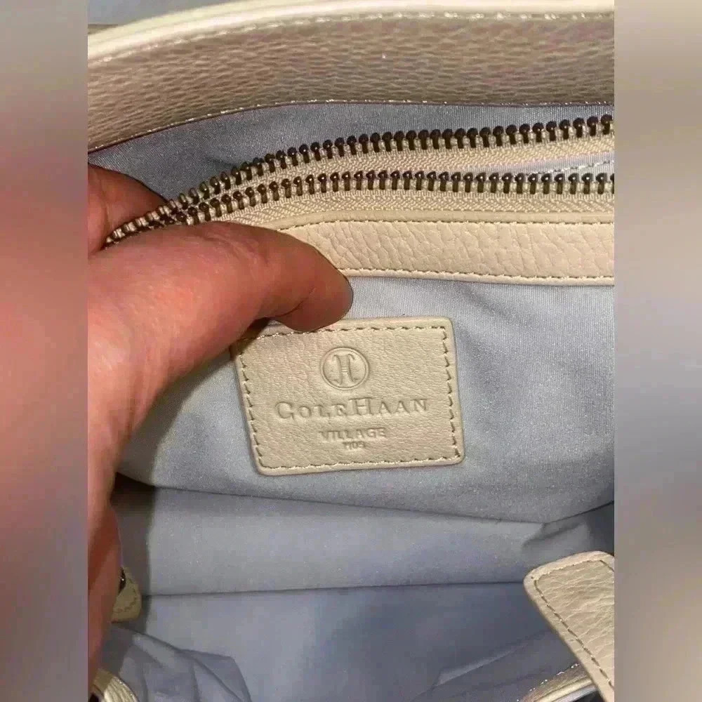 👛Cole Haan designed bag 👛 - Picture 11 of 14